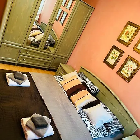 Apartament Elit Medences *