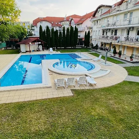 Apartamento Elit Medencés