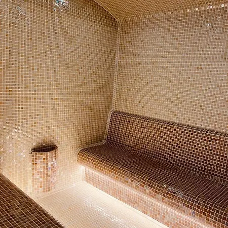 Elit Medencés * Hajdúszoboszló