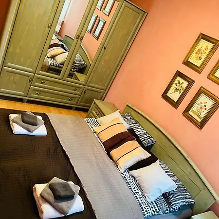 Apartment Elit Medences *