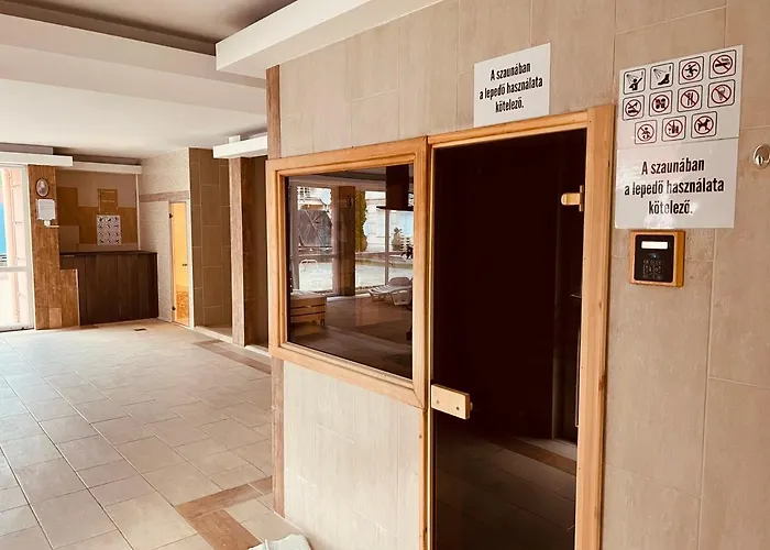Elit Medences Хайдусобосло